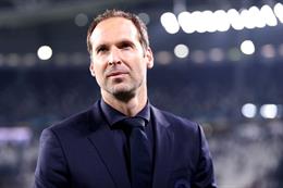 Petr Cech cân nhắc tương lai tại Chelsea